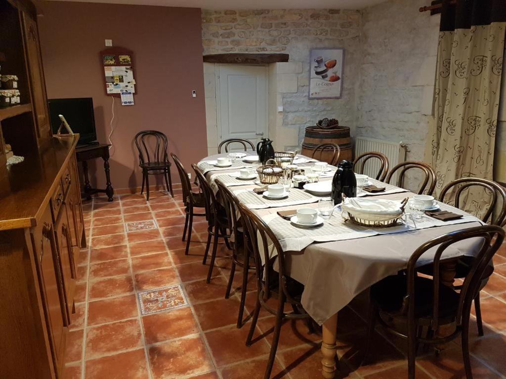 Le Domaine De Bellevue Bed and Breakfast Tanzac Εξωτερικό φωτογραφία